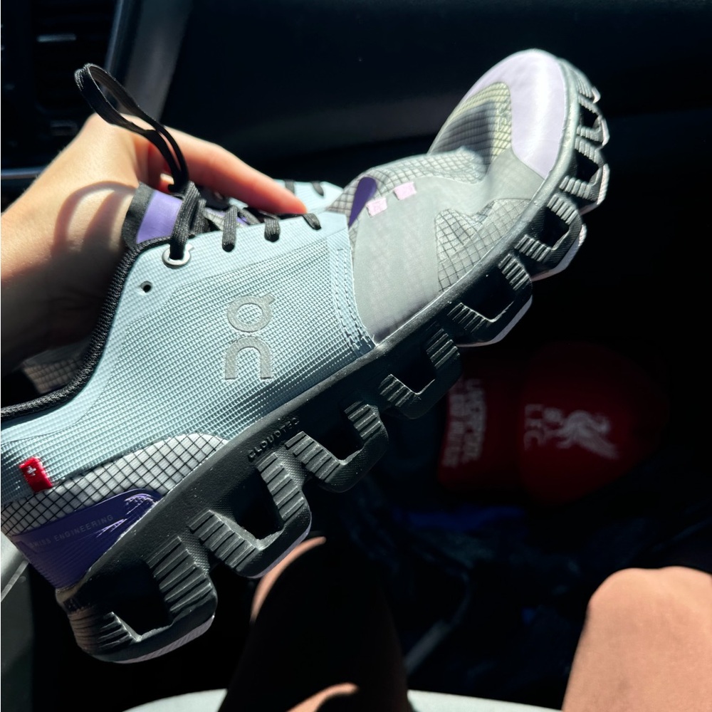 On Cloud Running Men’s Black and Purple Athletic Shoes